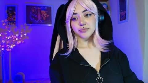violet online show from 05/17/26, 08:34