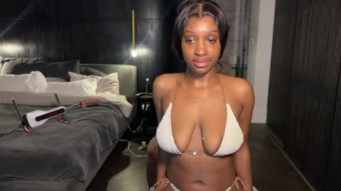 Fantasy Black Girl online show from 05/11/26, 03:07