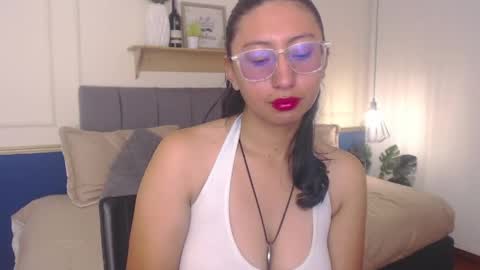 V I O L E T  online show from 04/14/26, 02:12