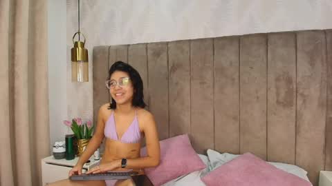 Snapshot of violet_606 chatting on 04/29/26, 11:47 Violeta online show from 04/29/26, 11:47