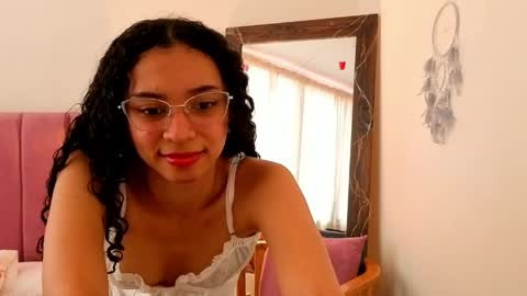 Snapshot of violet__15 chatting on 05/04/26, 12:56 violet__15 online show from 05/04/26, 12:56