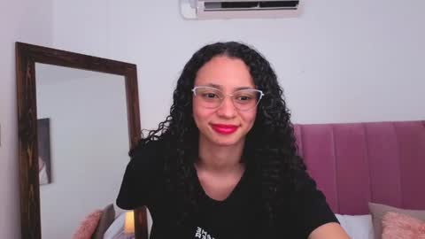 Snapshot of violet__15 chatting on 06/03/26, 02:33 violet__15 online show from 06/03/26, 02:33