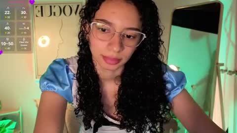 Snapshot of violet__15 chatting on 07/02/26, 12:00 violet__15 online show from 07/02/26, 12:00