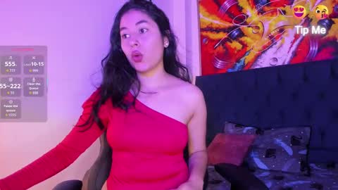 Snapshot of violet_blaze chatting on 10/06/25, 10:34 online show from 10/06/25, 10:34