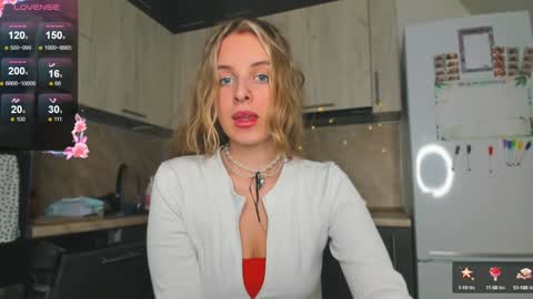 Snapshot of violet_blue_eyes chatting on 12/28/24, 01:17 Violet online show from 12/28/24, 01:17