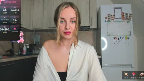 Snapshot of violet_blue_eyes chatting on 01/26/25, 02:08 Violet online show from 01/26/25, 02:08