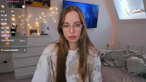 Violet online show from 03/18/26, 01:47