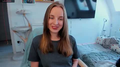 Violet online show from 06/23/26, 11:41