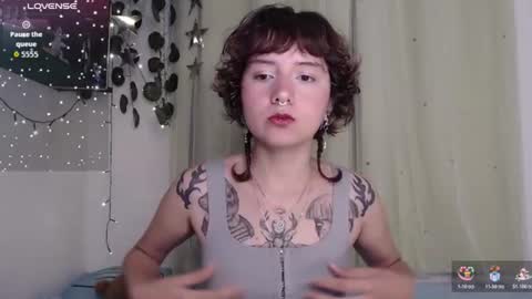 Violet online show from 06/14/26, 07:21
