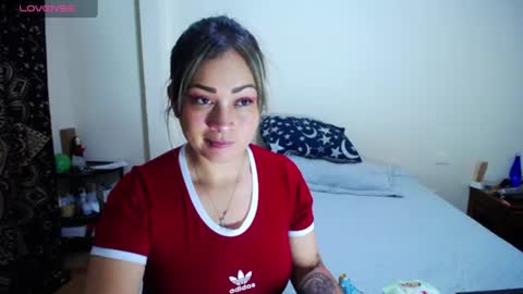 violet_bosh1 online show from 06/12/26, 07:46