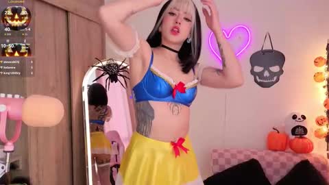 violet online show from 10/31/25, 09:16