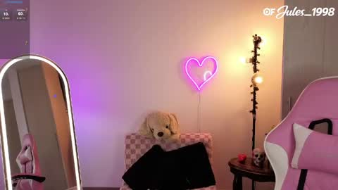 violet online show from 05/19/26, 07:09