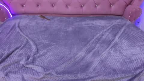      online show from 03/06/25, 04:07