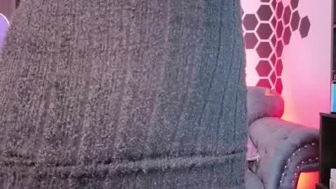 Snapshot of violet_jhonson chatting on 12/01/25, 06:57 violet_jhonson online show from 12/01/25, 06:57