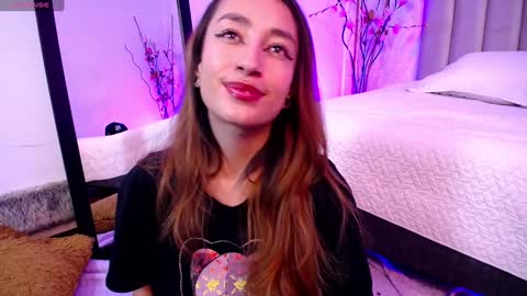 Violet Jones online show from 12/22/24, 02:16