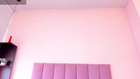 violet online show from 11/20/25, 01:33