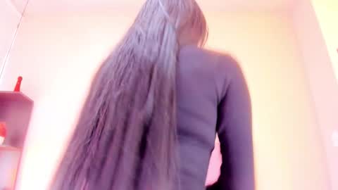 violet online show from 12/16/25, 01:05