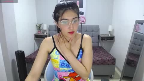 Violet  online show from 11/12/25, 02:06