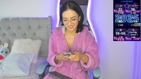 Snapshot of violet_rost chatting on 01/06/25, 02:14 Violet online show from 01/06/25, 02:14