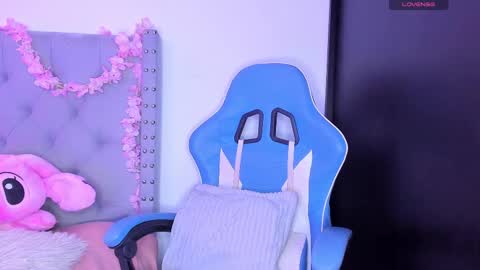 Snapshot of violet_rost chatting on 09/08/25, 02:27 Violet online show from 09/08/25, 02:27