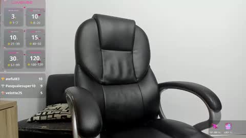 Snapshot of violet_sg chatting on 03/01/25, 10:24 violet online show from 03/01/25, 10:24