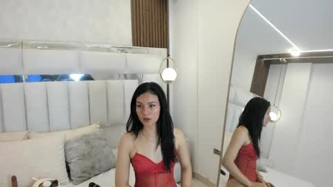 Snapshot of violet_vyx chatting on 05/30/26, 04:20 Violet online show from 05/30/26, 04:20