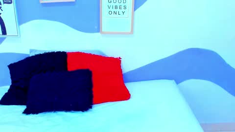 Snapshot of violeta_1404 chatting on 12/04/25, 12:47 violeta_1404 online show from 12/04/25, 12:47