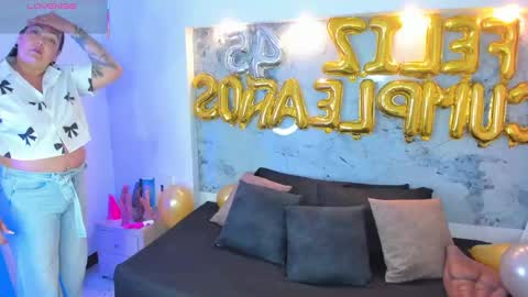 Snapshot of violeta_delavega1 chatting on 09/20/25, 03:51 Violet online show from 09/20/25, 03:51