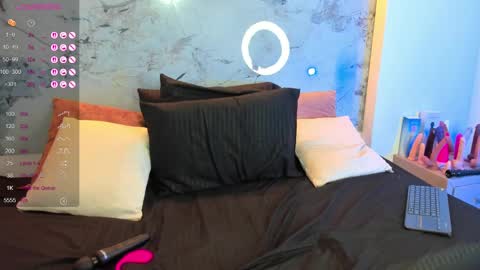 Snapshot of violeta_delavega1 chatting on 11/07/25, 04:23 Violet online show from 11/07/25, 04:23