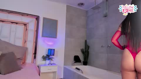 Violeta  online show from 11/25/25, 12:05