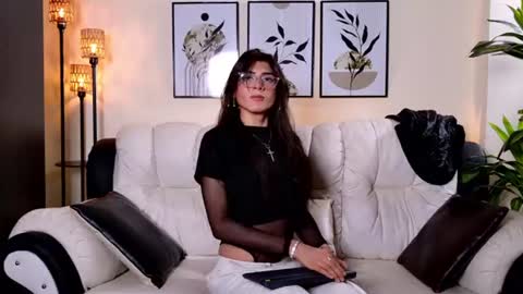 Snapshot of violeta_foxz chatting on 06/20/26, 07:38 Violeta online show from 06/20/26, 07:38