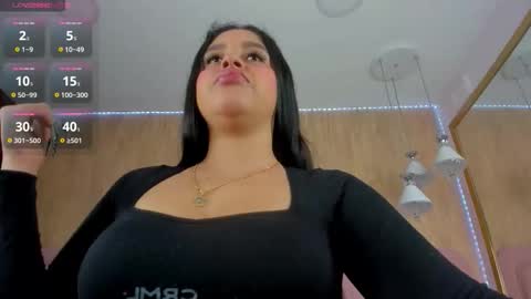 Snapshot of violeta_garcia chatting on 12/18/25, 09:26 Violeta Garcia online show from 12/18/25, 09:26