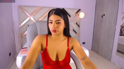 Snapshot of violeta_leon chatting on 02/17/26, 03:25 Violeta leon online show from 02/17/26, 03:25