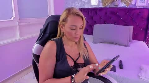 violeta_medina online show from 03/11/25, 10:07