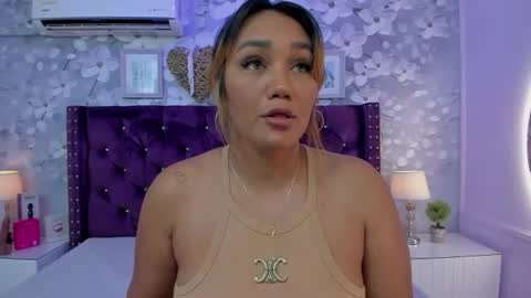 Snapshot of violeta_medina chatting on 06/23/26, 03:15 violeta_medina online show from 06/23/26, 03:15