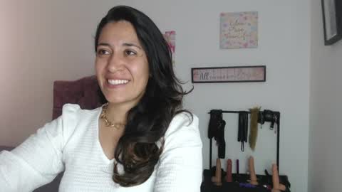 Snapshot of violeta_scott_ chatting on 06/15/26, 02:30 violeta_scott_ online show from 06/15/26, 02:30