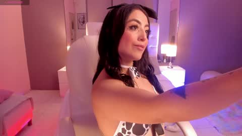 Snapshot of violetaa_millers chatting on 12/23/24, 11:36 Violeta online show from 12/23/24, 11:36