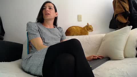 Snapshot of violetagomez_co chatting on 12/03/24, 03:11 Violeta Gmez online show from 12/03/24, 03:11