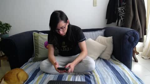 Snapshot of violetagomez_co chatting on 02/17/25, 08:04 Violeta Gmez online show from 02/17/25, 08:04