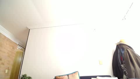 Snapshot of violetagomez_co chatting on 02/22/25, 05:46 Violeta Gmez online show from 02/22/25, 05:46