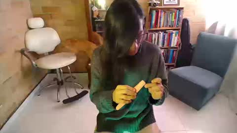 Snapshot of violetagomez_co chatting on 09/10/25, 02:28 Violeta Gmez online show from 09/10/25, 02:28