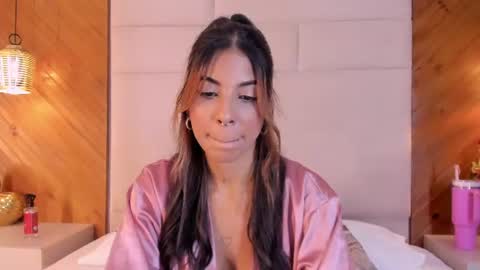 Violeta online show from 06/08/26, 03:45
