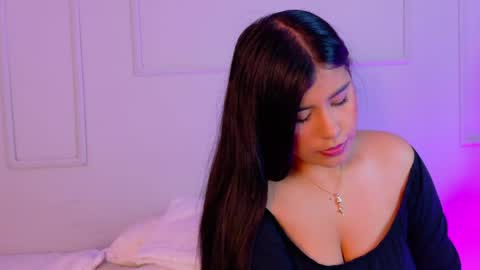 Violet online show from 05/18/26, 01:17