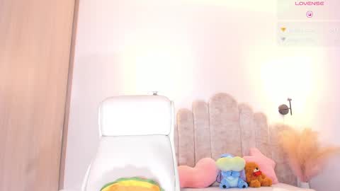 violeth___ online show from 02/09/25, 02:18