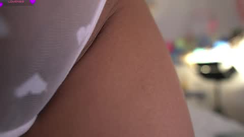 violeth___ online show from 05/25/26, 11:16