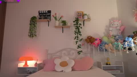 violeth___ online show from 05/28/26, 01:19