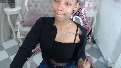 violeth_b online show from 12/23/24, 12:41