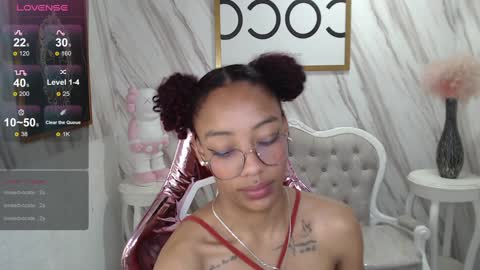 violeth_b online show from 01/14/25, 06:49