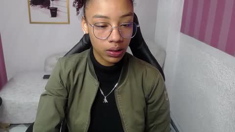 violeth_b online show from 01/16/25, 12:42