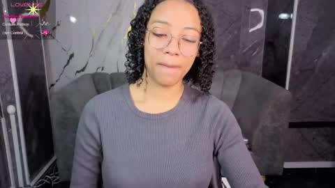 violeth_b online show from 02/21/26, 12:50